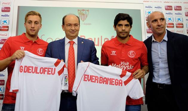 Севилья представила новичков, фото sevillafc.es