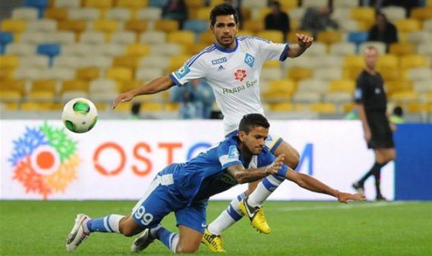 Бенуа Тремулинас (сверху) против Матеуса, фото football.ua