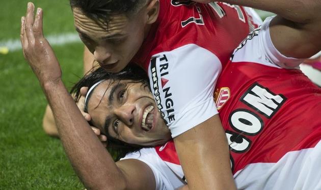 Фалькао принимает поздравления, Getty Images