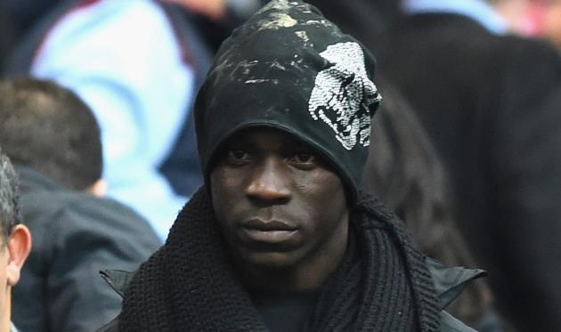 Марио балотелли на трибуне Этихада, Getty Images