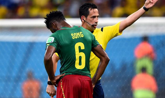 Алекс Сонг не нужен Барсе, Getty Images