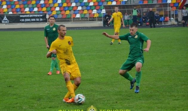 Даже звездный Гудыма (справа) пока не может помочь тернополянам наладить игру в атаке, фото fcnyva.com