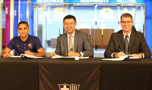 Дуглас попробует закрепиться в Барсе, fcbarcelona.com
