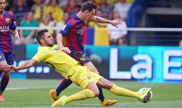 Лионель Месси в матче с Вильярреалом, фото www.fcbarcelona.com