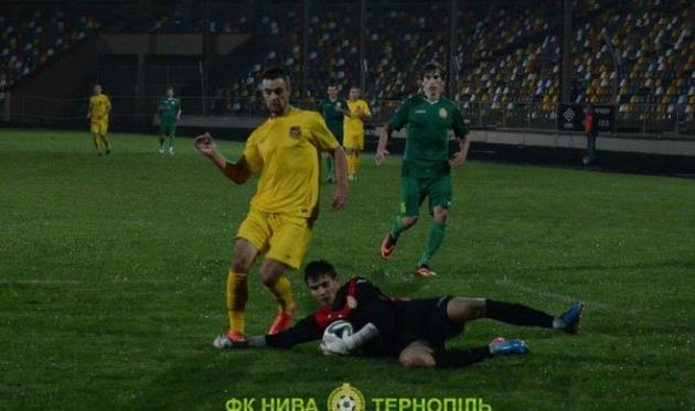 Повторит ли Кравченко (он в желтом) достижение Качура? Фото fcnyva.com