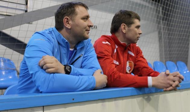 Евгений Фещенко (слева), фото ФК Арсенал-Киевщина