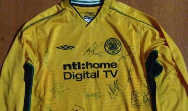 Аукцион Football.ua: футболка Селтика с автографами всех игроков основы