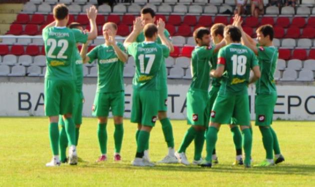 Оболонцы одержали важнейшую победу над черкассцами, фото Артура Валерко, Football.ua