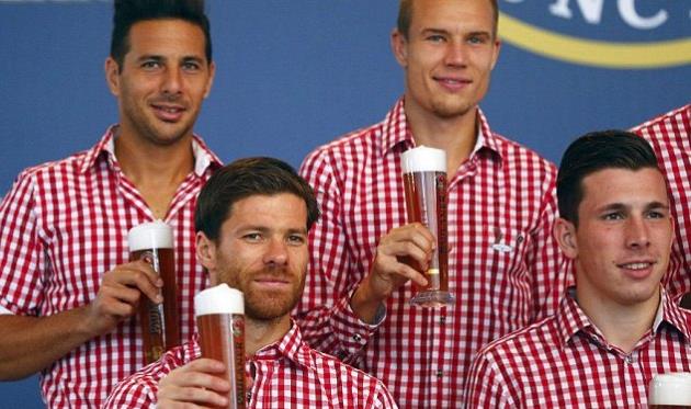 Хаби Алонсо (слева внизу), фото reuters