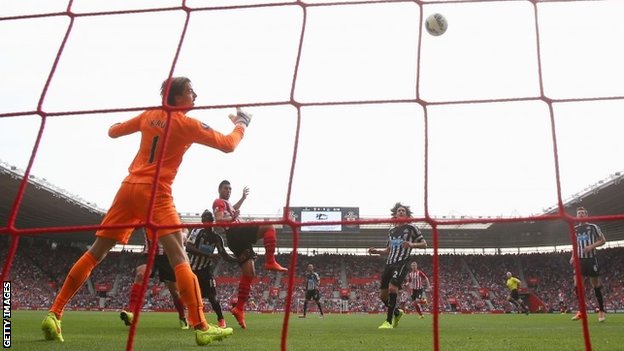 Еще один мяч в воротах Тима Крула, Getty Images