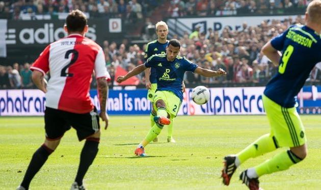 Ван Рейн открывает счет, fcupdate.nl