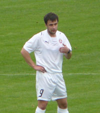 Воробей вернулся после травмы