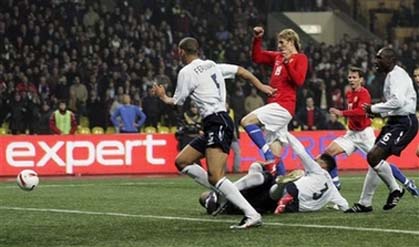 Герой матча Роман Павлюченко, AP