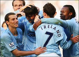 Элано принимает поздравления, bbc.co.uk