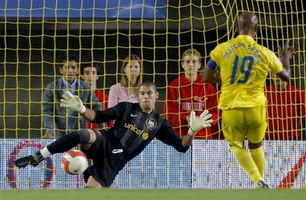 Сенна забивает с пенальти, AP