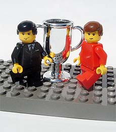 Иногда в Англии Рафу и Стиви Джи представляют таким образом :)