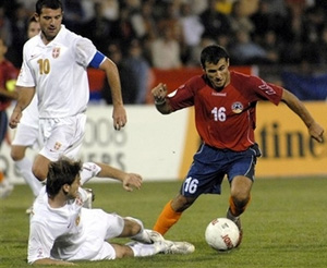 Иванович останавливает армян, фото AP 