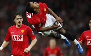 Нани отмечает первый гол, АР