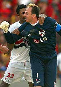 Рожерио Сени вновь забил