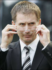 Гленн Редер, bbc.co.uk