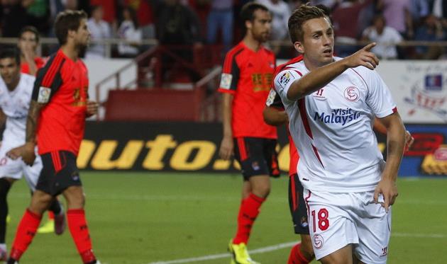 Арендованный у Барсы Деулофеу позволил Севилье догнать каталонцев, фото Toni Rodriguez (Diario As)