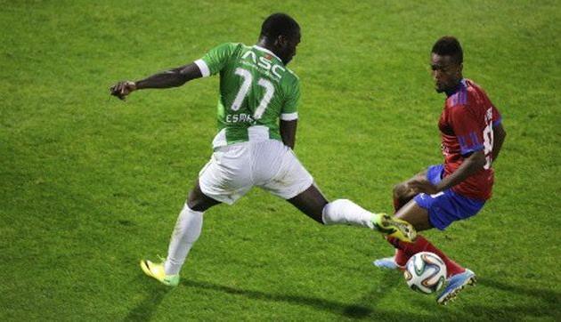 Эсмаэль Гонсалвеш (слева) принес Риу Аве ничью, фото ojogo.pt