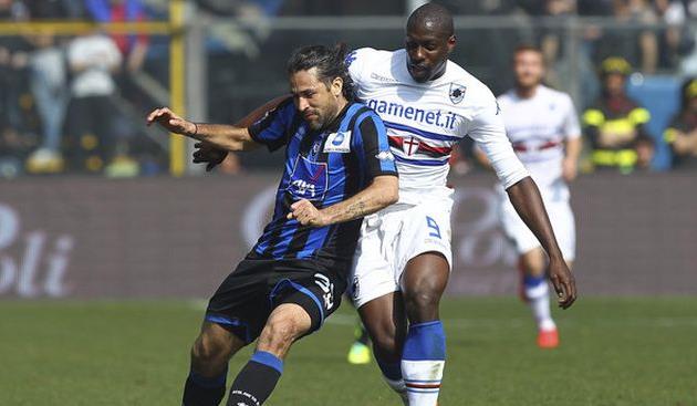 Стефано Окака Чука (справа), zimbio.com