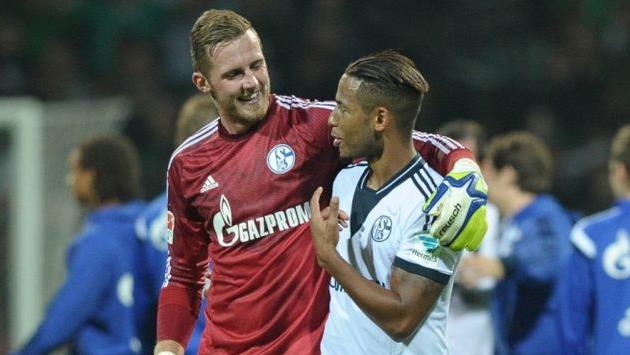 Деннис Аого (справа), schalke04.de