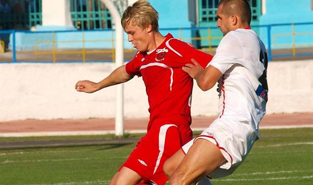 Горняку не помог даже универсальный Солдат (слева), фото fcgornyak.dp.ua