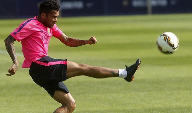 Дани Алвес, Marca