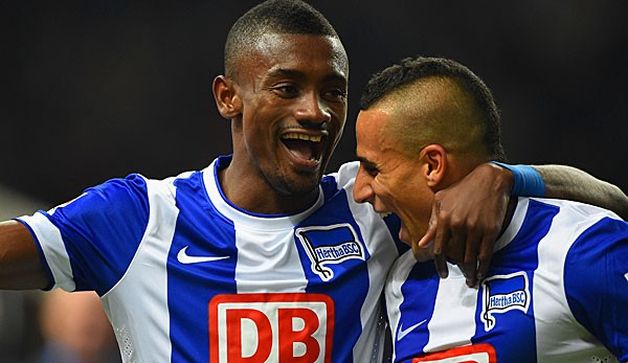 Саломон Калу и Энис Бен-Хатира, фото getty images