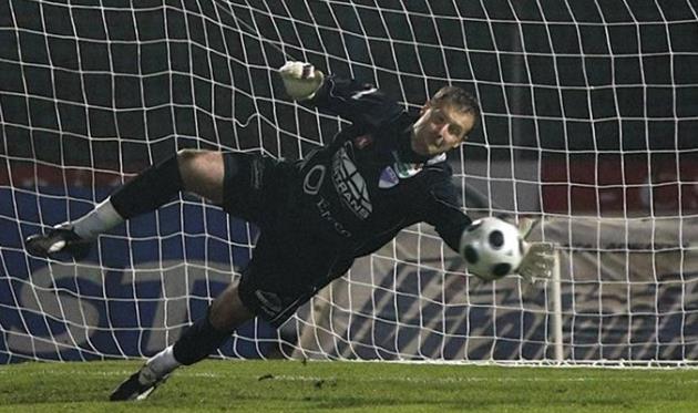 Митровичу руки на поле нужны не только для сэйвов, hercegovina.info