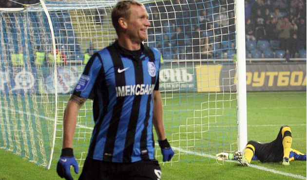 Диденко забил и получил красную карточку, Getty Images