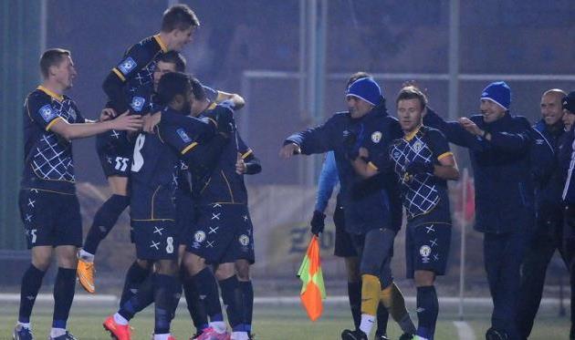 Металлурги празднуют победу над Шахтером, фото football.ua