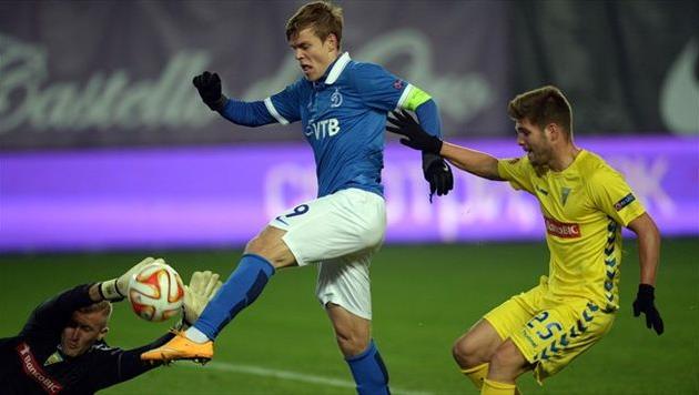 Павел Кешек (крайний слева), фото uefa.com