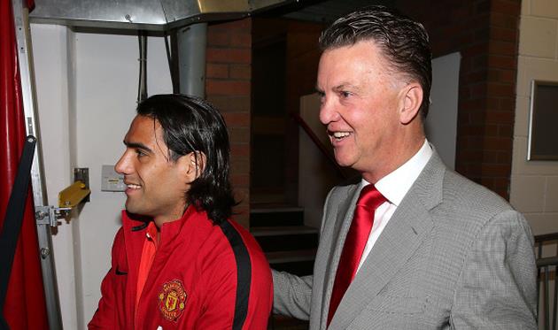 Радамель Фалькао и Луи ван Гаал, Getty Images