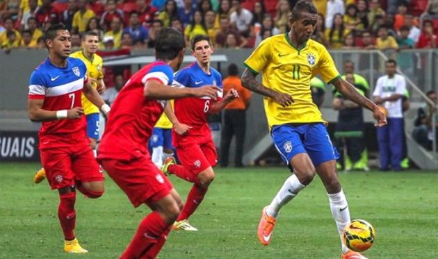 Андерсон Талиска (справа), фото selecao.cbf.com.br
