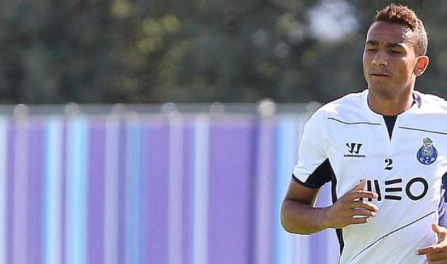 Данило, фото abola.pt