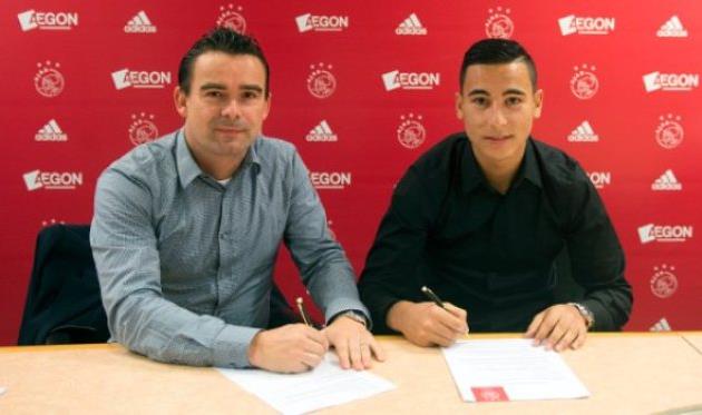 Анвар Эль Гази (справа), фото www.ajax.nl