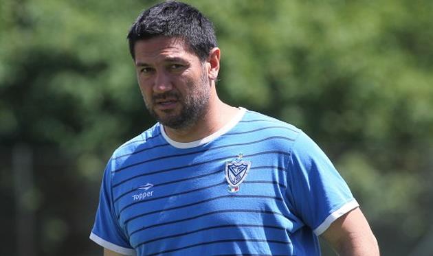 Туру Флорес, velezsarsfield.com.ar