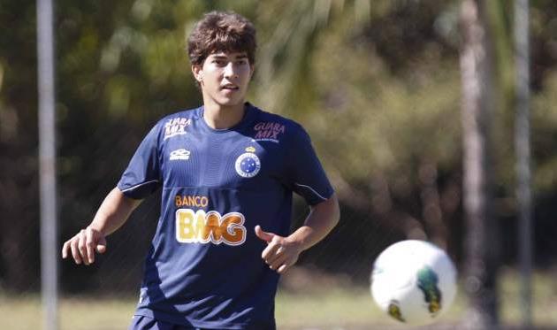 Лукас Силва, vipcomm.com.br