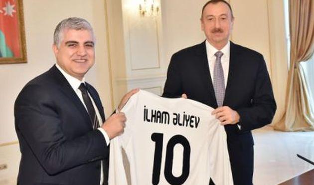 Ильхам Алиев (справа), azerisport.com