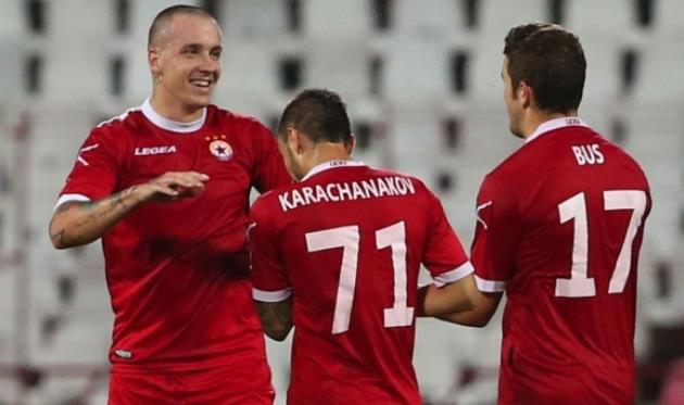 Тончи Кукоч (слева), sportal.bg