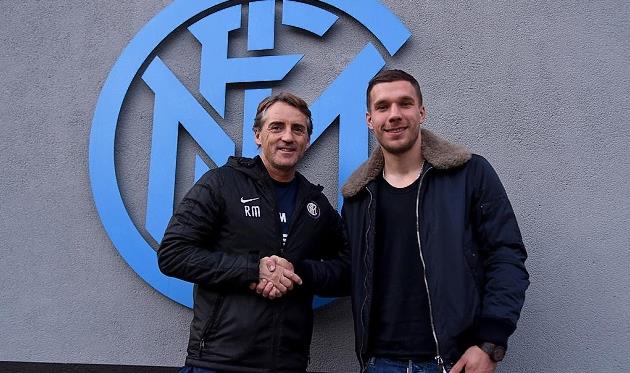 Манчини и Подольски, twitter.com/podolski10