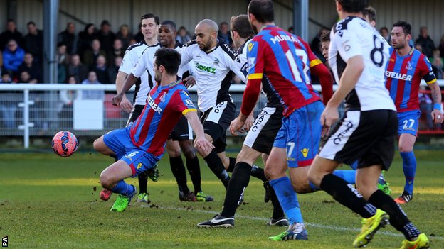 Алан Пардью начинает с победы, PA