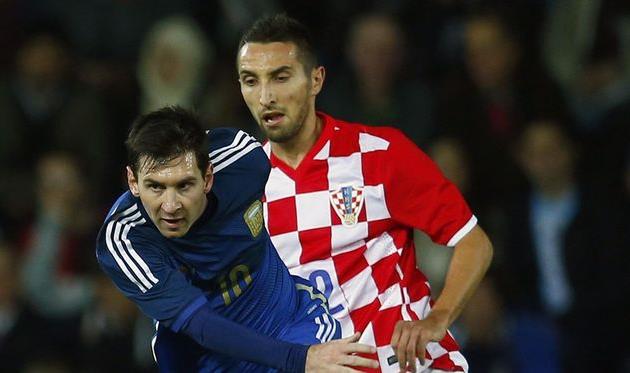 Леовац против Месси, Reuters