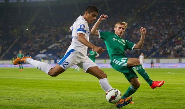 Лео Матос в действии, фото С. Ведмидя, Football.ua