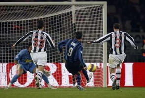 Гол Хулио Рикардо Крса, Reuters 