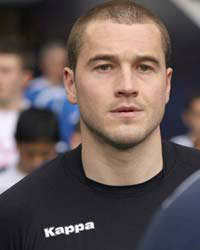 Он остается!