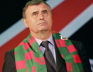 Шарфик придется сменить